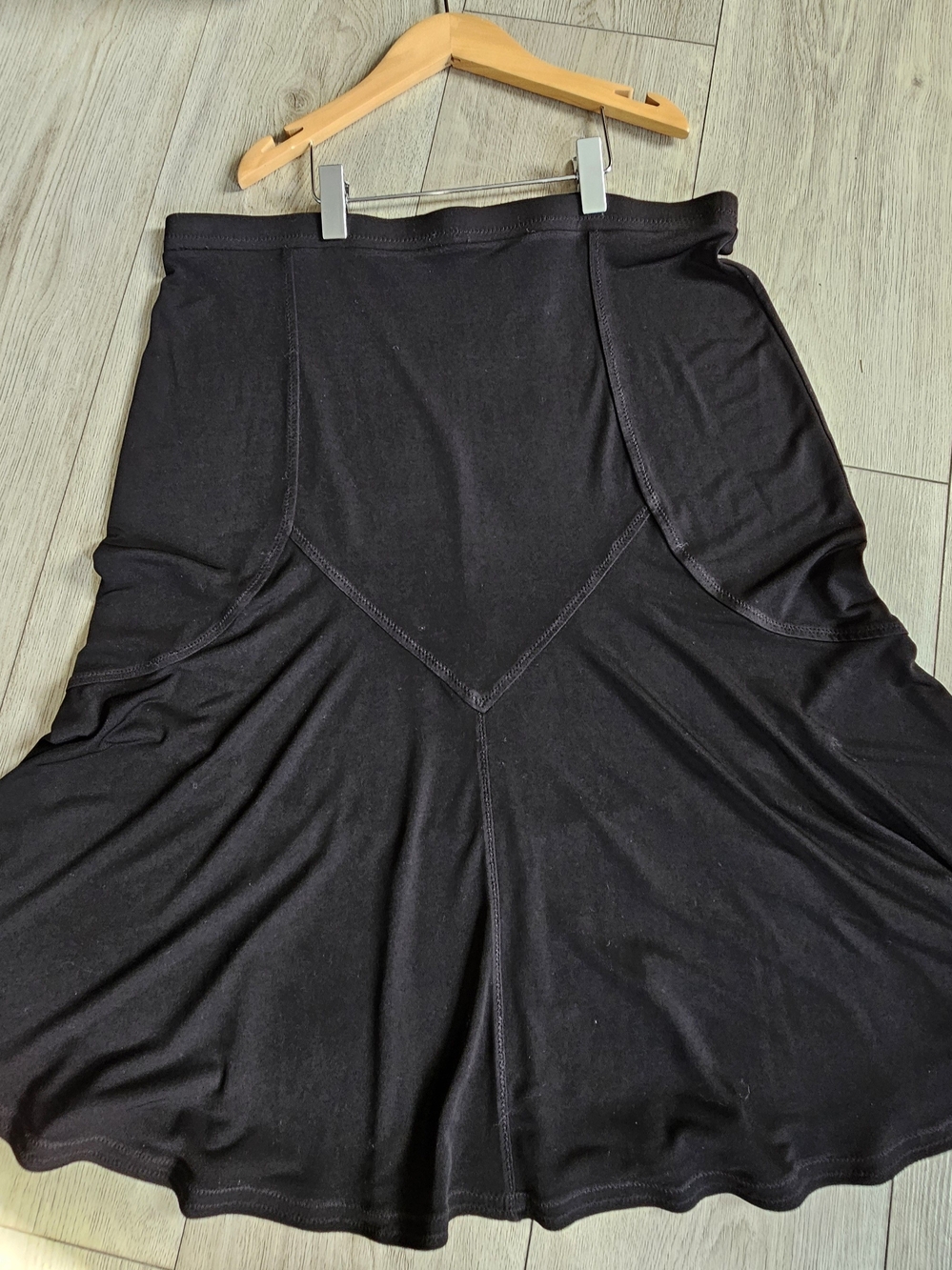 Liz & Co. Black A-Line Midi Skirt Elastic Waist Flared Knit Casual Size M🔥